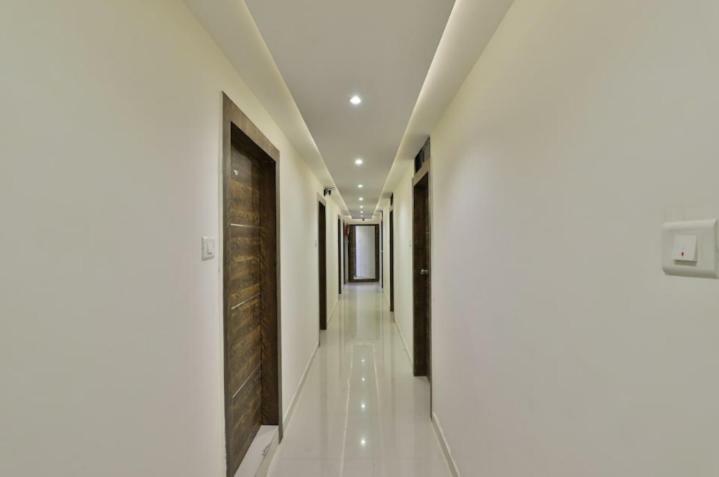 Hotel Pathik Villa Ахмедабад Экстерьер фото